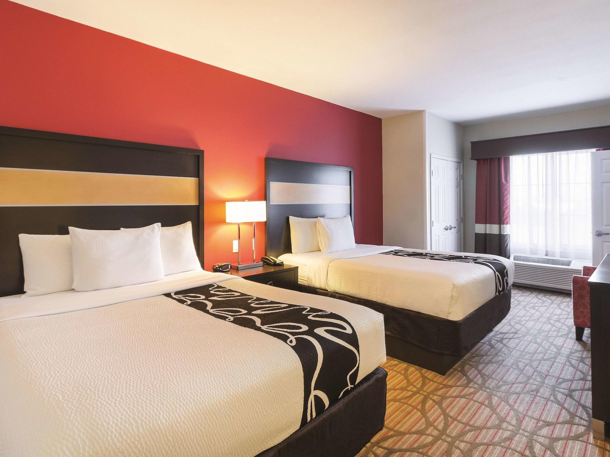 La Quinta By Wyndham Fargo-Medical Center Hotel Exterior photo