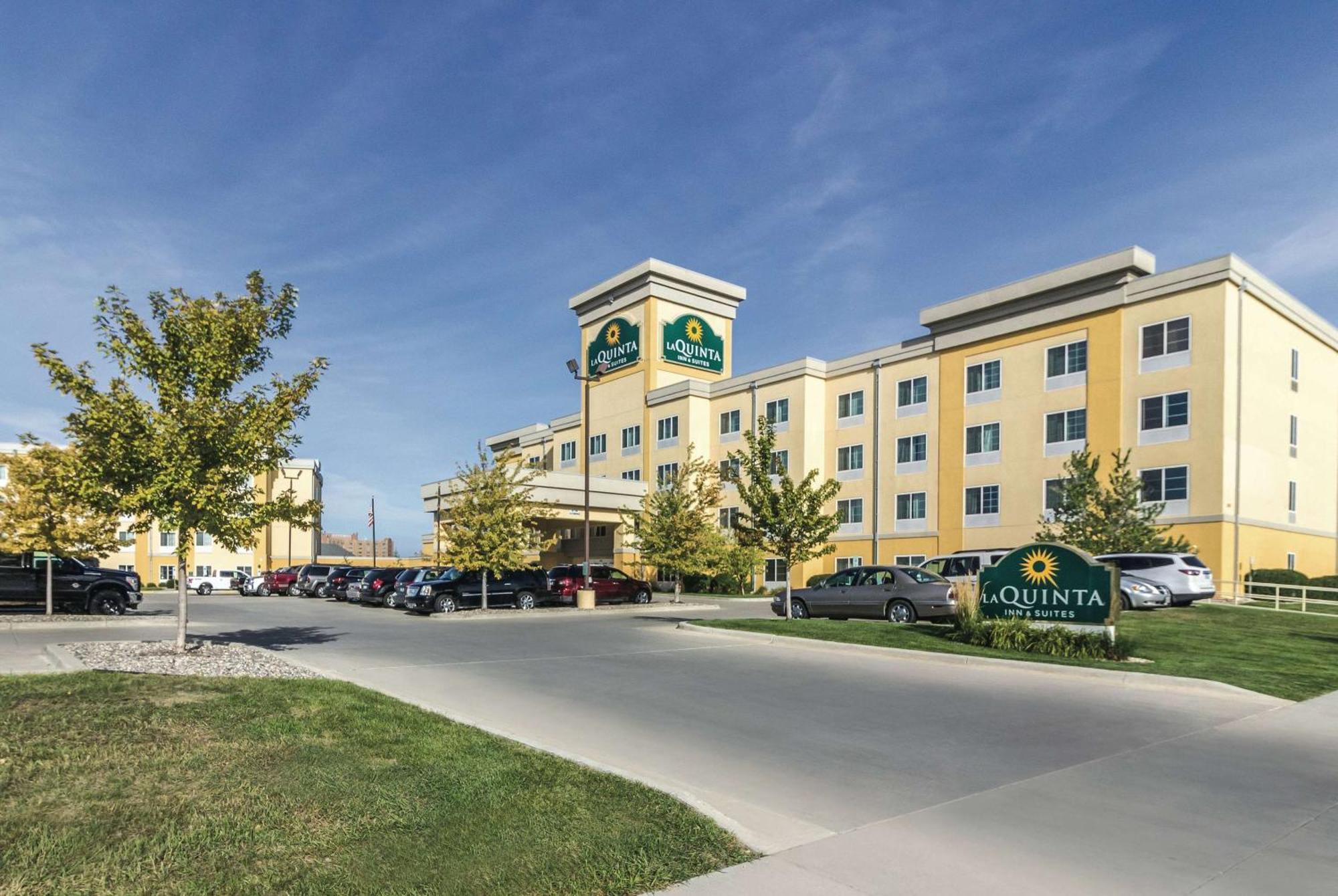 La Quinta By Wyndham Fargo-Medical Center Hotel Exterior photo