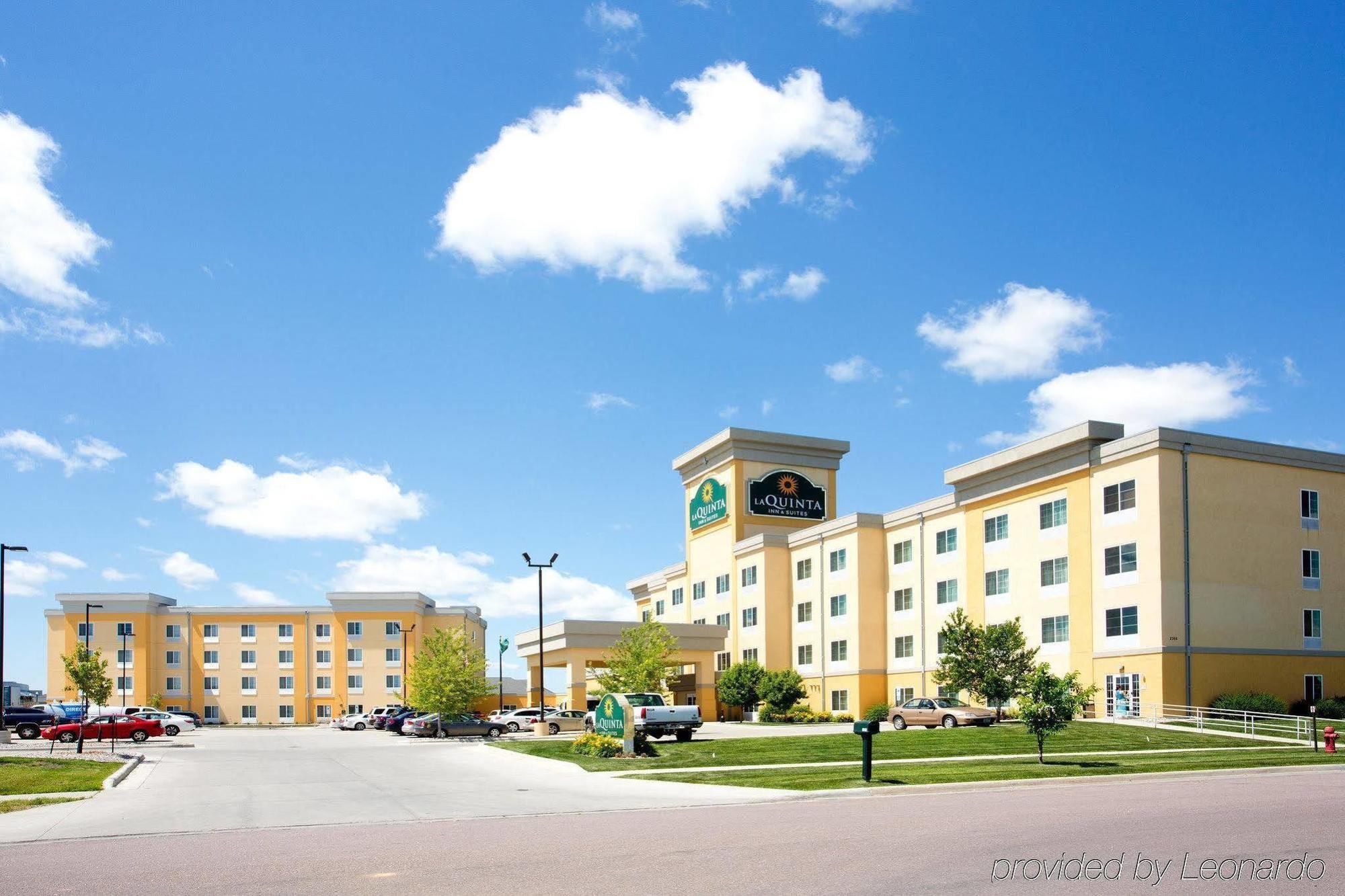 La Quinta By Wyndham Fargo-Medical Center Hotel Exterior photo
