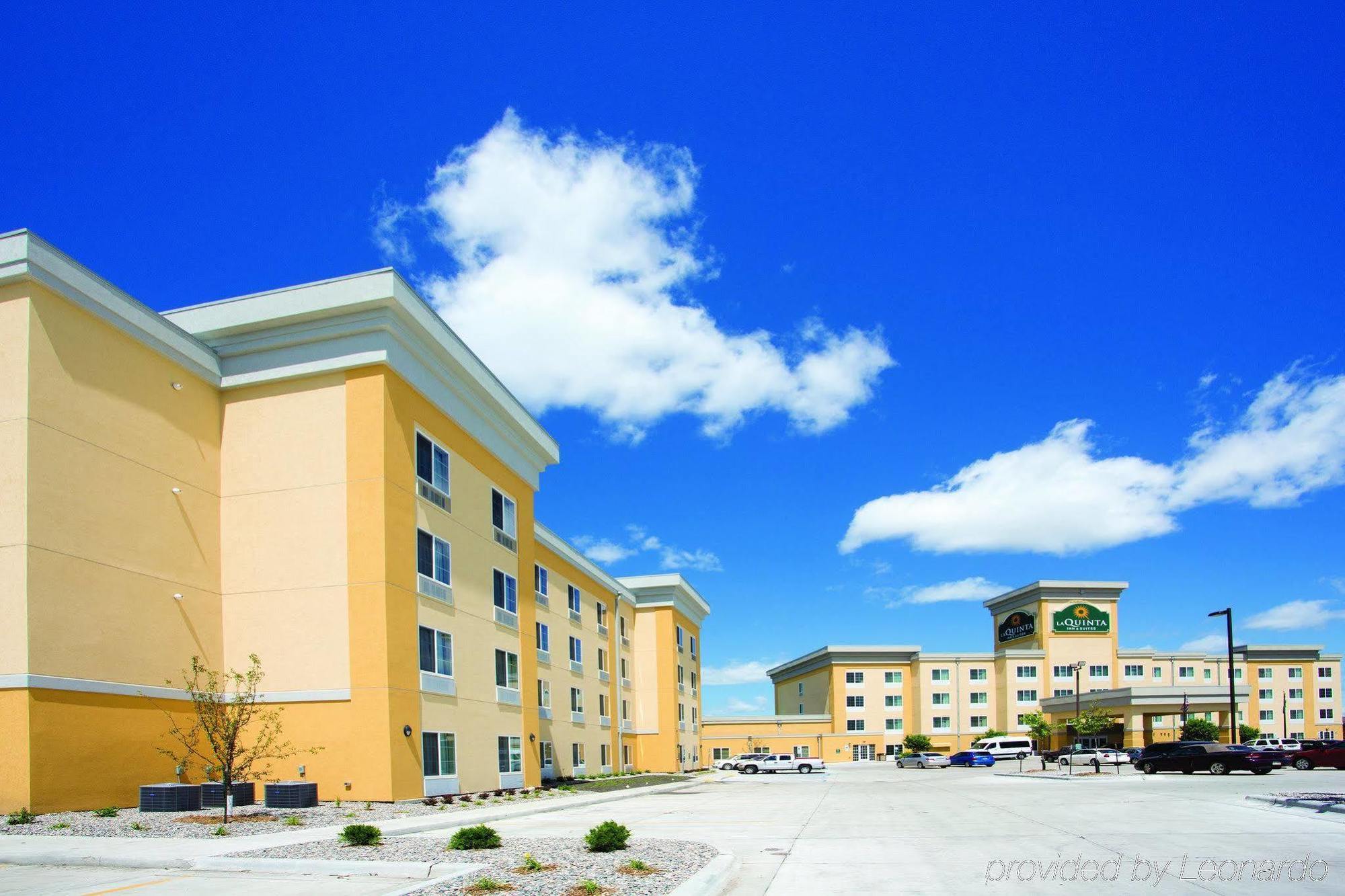 La Quinta By Wyndham Fargo-Medical Center Hotel Exterior photo