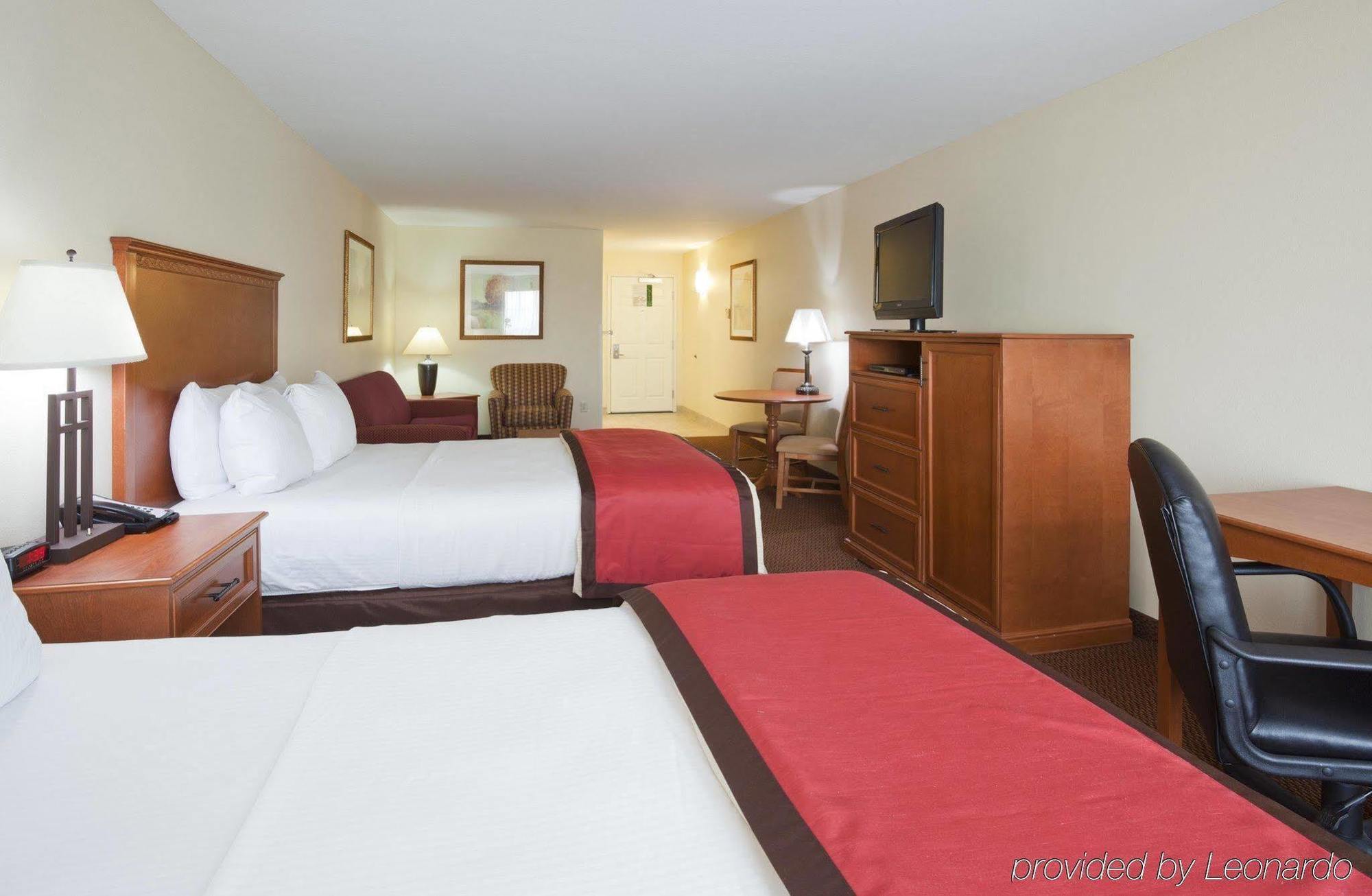 La Quinta By Wyndham Fargo-Medical Center Hotel Exterior photo