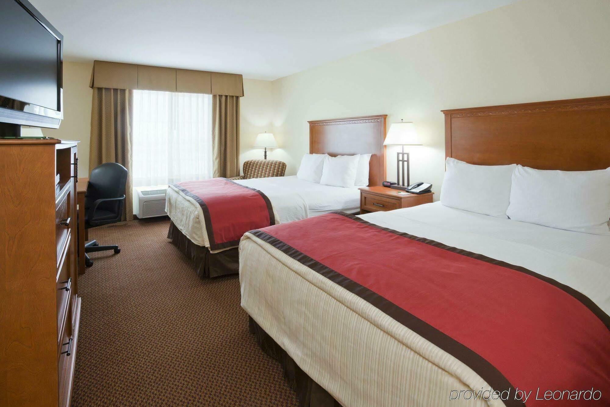 La Quinta By Wyndham Fargo-Medical Center Hotel Exterior photo